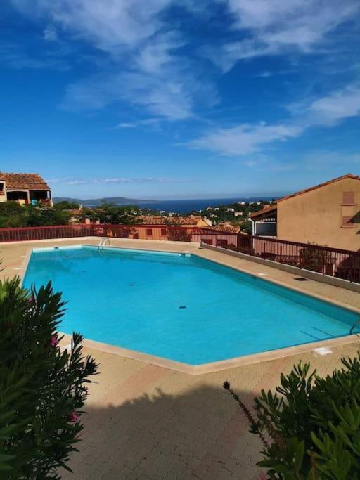 滨海卡瓦莱尔Terrasse De 30M2 Vue Mer Panoramique 1 Chambre公寓 外观 照片