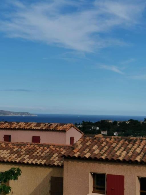 滨海卡瓦莱尔Terrasse De 30M2 Vue Mer Panoramique 1 Chambre公寓 外观 照片
